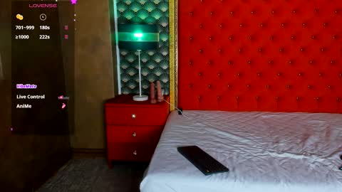 Valerie Val V online show from 12.04.25