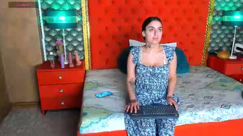 Snapshot of valleriejonnes chatting on 06.22.26 Valerie Val V online show from 06.22.26