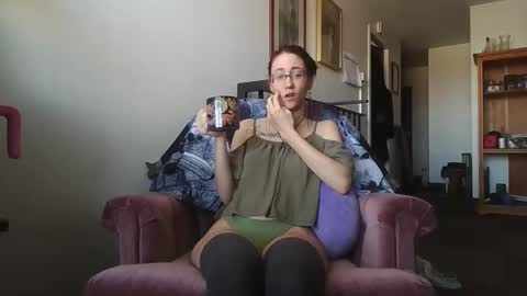 Snapshot of valleriestarr chatting on 12.19.24 Vallerie Starr online show from 12.19.24