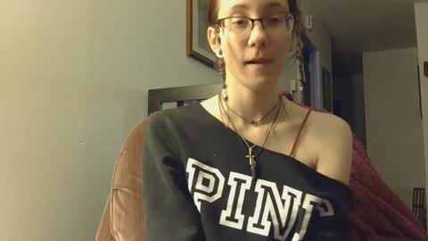 Snapshot of valleriestarr chatting on 01.06.25 Vallerie Starr online show from 01.06.25