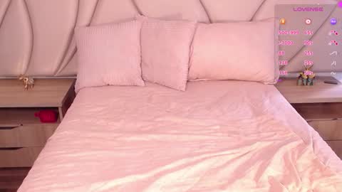 Vallery online show from 09.10.25