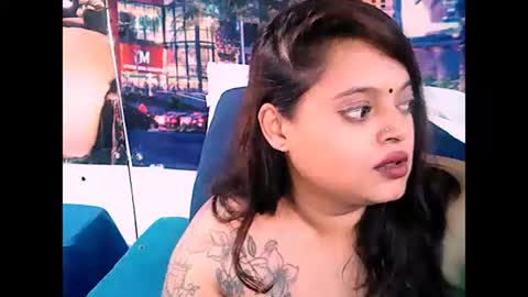 Snapshot of valleyval chatting on 01.10.25 indianvalvet priya is back online show from 01.10.25