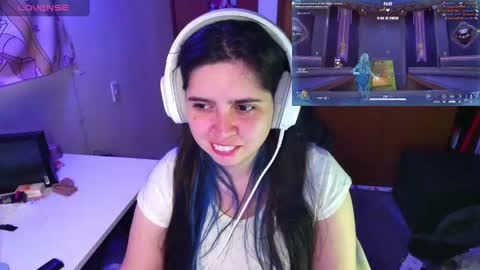 Snapshot of vallolet1_ chatting on 01.20.25 Im Violet online show from 01.20.25