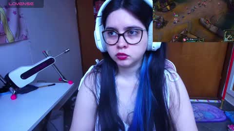 Snapshot of vallolet1_ chatting on 02.07.25 Im Violet online show from 02.07.25