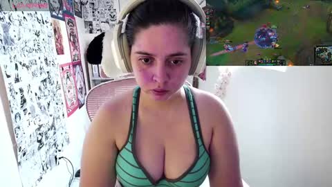 Snapshot of vallolet1_ chatting on 09.30.25 Im Violet online show from 09.30.25