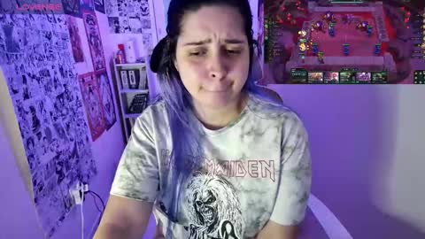 Snapshot of vallolet1_ chatting on 10.21.25 Im Violet online show from 10.21.25