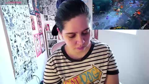 Snapshot of vallolet1_ chatting on 10.27.25 Im Violet online show from 10.27.25