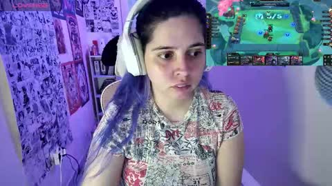 Snapshot of vallolet1_ chatting on 11.11.25 Im Violet online show from 11.11.25