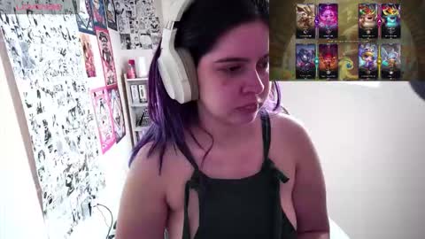 Snapshot of vallolet1_ chatting on 02.08.26 Im Violet online show from 02.08.26