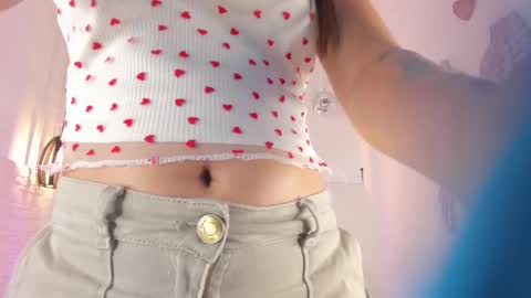 Snapshot of valloletsamar chatting on 02.13.25 Vallolet Peach  online show from 02.13.25