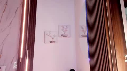 Vallolet Peach  online show from 02.05.26