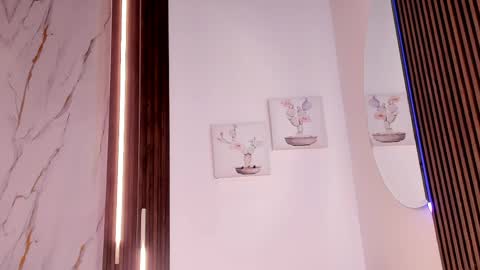 Vallolet Peach  online show from 04.22.26