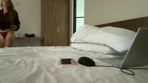 valure_lera online show from 09.21.25