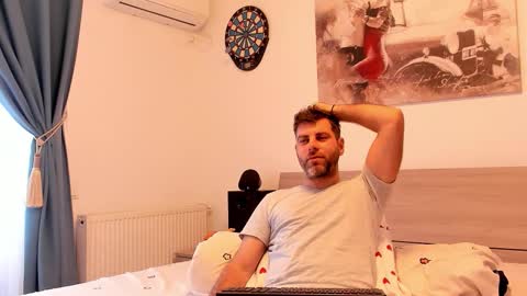 Snapshot of valyvalisimo chatting on 02.26.26 valyvalisimo online show from 02.26.26