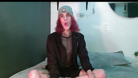 Snapshot of vamp_noah chatting on 02.02.25 Vamp Noah and Dan online show from 02.02.25