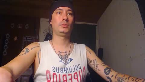 Snapshot of vampireathome chatting on 01.23.25 vampireathome online show from 01.23.25