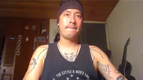 Snapshot of vampireathome chatting on 01.24.25 vampireathome online show from 01.24.25