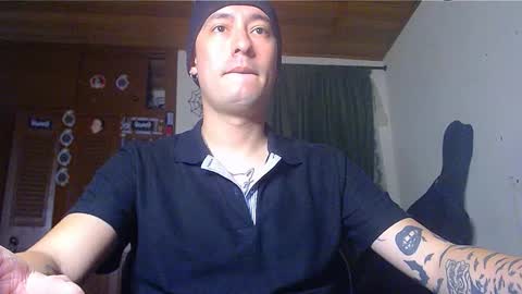 Snapshot of vampireathome chatting on 01.29.25 vampireathome online show from 01.29.25