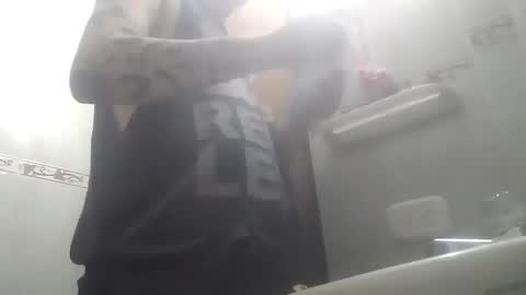 Snapshot of vampireathome chatting on 02.11.25 vampireathome online show from 02.11.25