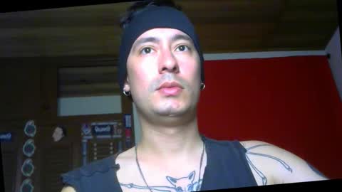 Snapshot of vampireathome chatting on 02.11.25 vampireathome online show from 02.11.25