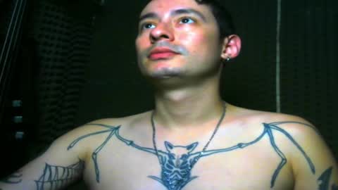 Snapshot of vampireathome chatting on 03.03.25 vampireathome online show from 03.03.25