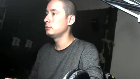 Snapshot of vampireathome chatting on 10.22.25 vampireathome online show from 10.22.25