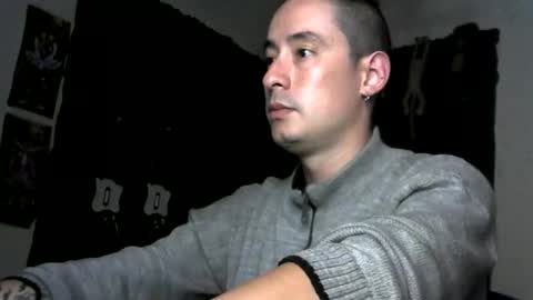 Snapshot of vampireathome chatting on 11.14.25 vampireathome online show from 11.14.25