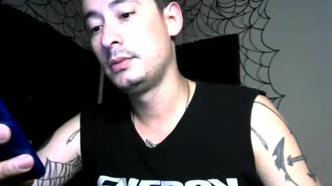 Snapshot of vampireathome chatting on 11.29.25 vampireathome online show from 11.29.25