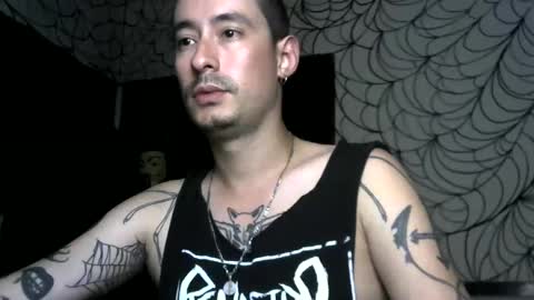 Snapshot of vampireathome chatting on 12.21.25 vampireathome online show from 12.21.25