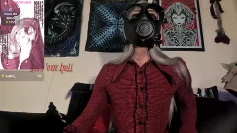 david guzman i model independenthelp me with a thumbs up online show from 03.15.26