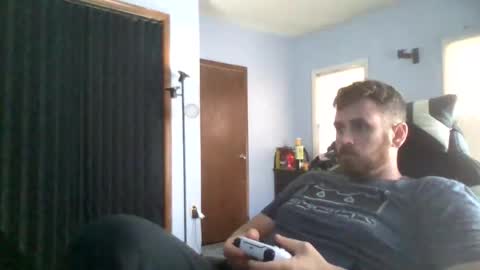 Snapshot of vandal2021 chatting on 11.17.25 Vandal2021 online show from 11.17.25