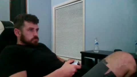 Snapshot of vandal2021 chatting on 11.18.25 Vandal2021 online show from 11.18.25