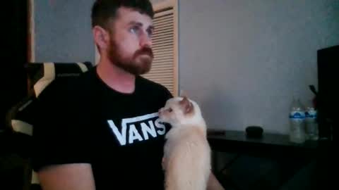 Snapshot of vandal2021 chatting on 11.20.25 Vandal2021 online show from 11.20.25