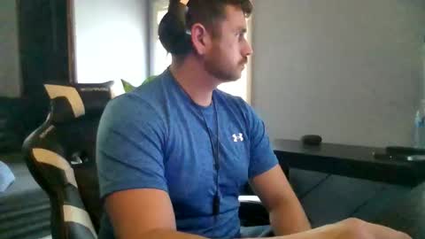 Snapshot of vandal2021 chatting on 11.29.25 Vandal2021 online show from 11.29.25