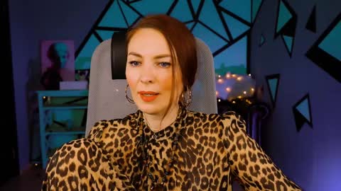 Snapshot of vandarossi chatting on 01.30.25 Vanda online show from 01.30.25