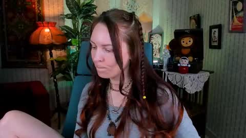 Snapshot of vandarossi chatting on 02.13.25 Vanda online show from 02.13.25