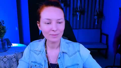Snapshot of vandarossi chatting on 03.07.25 Vanda online show from 03.07.25