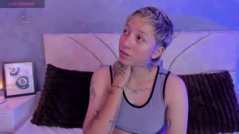 vane_grey online show from 05.24.26