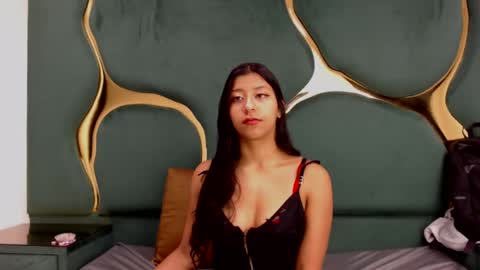 Snapshot of vanelin18 chatting on 01.13.25 Vane online show from 01.13.25