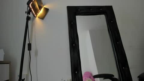 vanelope_smith online show from 10.05.25