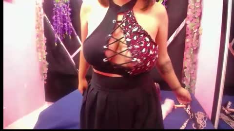 Snapshot of vanesa_boobs chatting on 02.11.26 vanessa bobs online show from 02.11.26