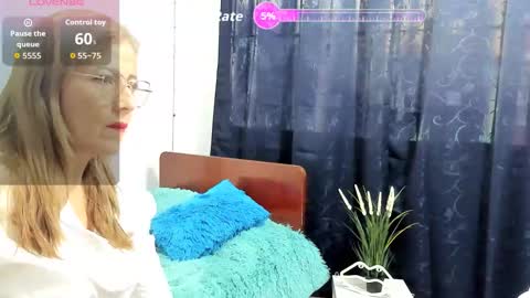 Snapshot of vanesa_mystic2 chatting on 10.20.25 Vanesa online show from 10.20.25
