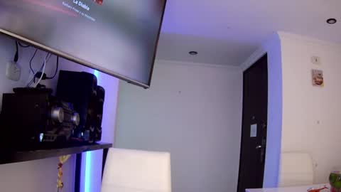 Snapshot of vanesam chatting on 07.25.26 vanessa and samantha online show from 07.25.26