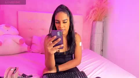 Snapshot of vaness_dior chatting on 01.14.25 vaness_dior online show from 01.14.25