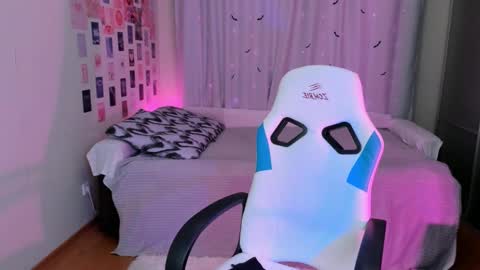 Vanessa online show from 02.23.25