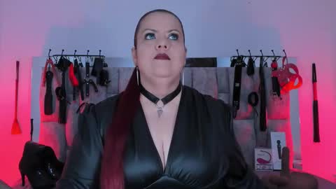 Snapshot of vanessa_moka chatting on 11.12.25 Vanessa online show from 11.12.25