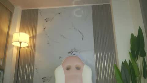 Snapshot of vanessa_novvoa chatting on 11.06.25 Vanessa Novvoa online show from 11.06.25