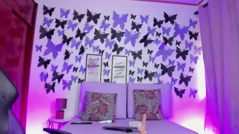 Snapshot of vanessaa_sexygirl chatting on 02.10.25 Vanessa online show from 02.10.25