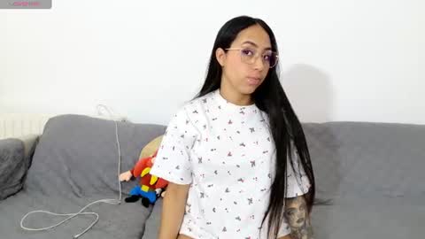 vanessaadol online show from 06.11.26