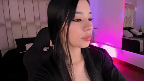 vanessaduval online show from 11.13.25